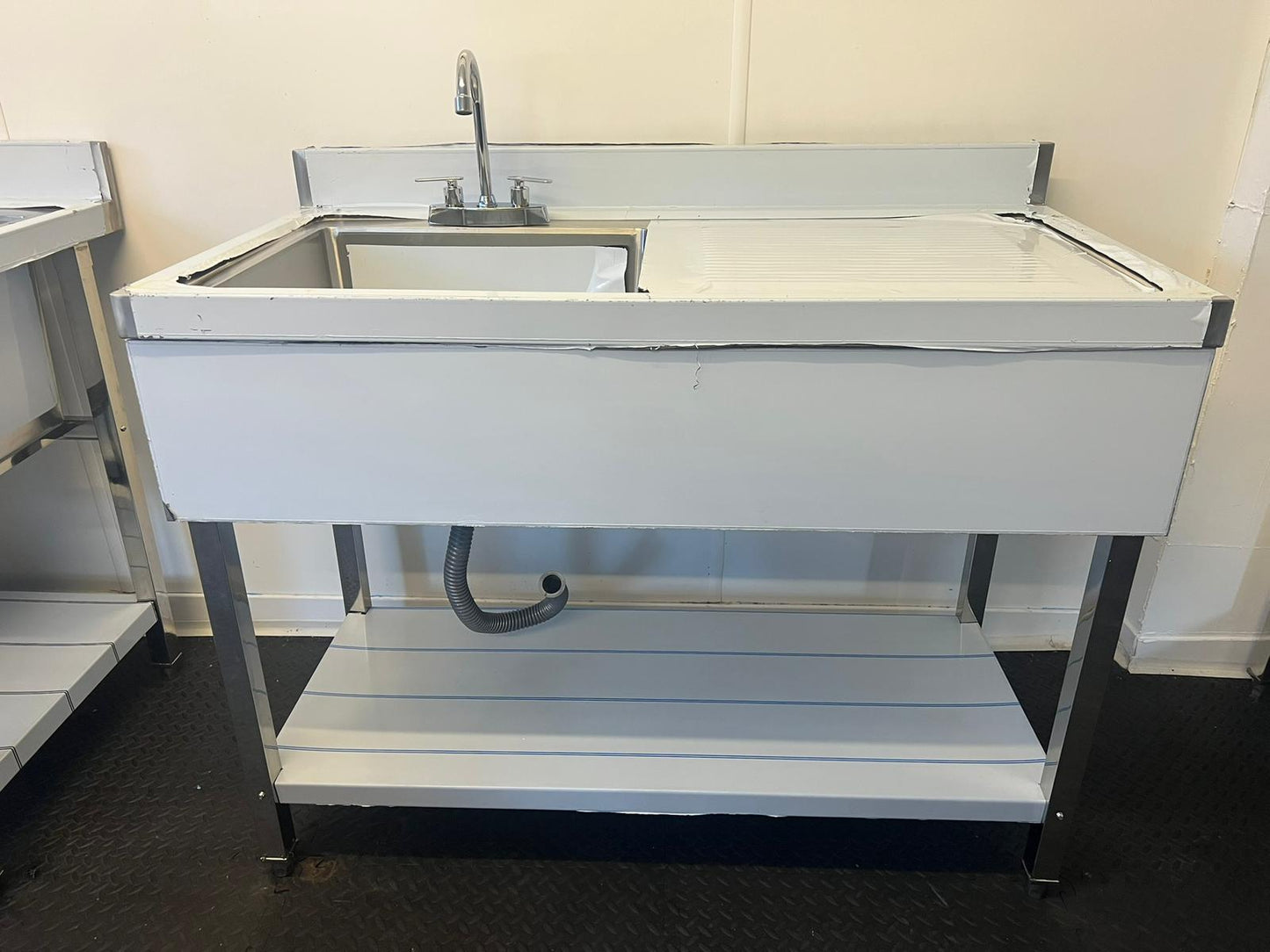 Commercial kitchen single bowl sink left hand drainer 1.2m